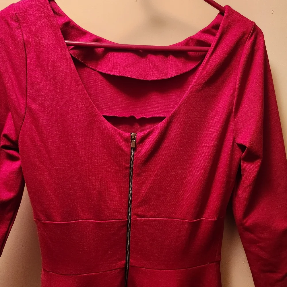 Banana Republic • seamed ponte flare-and-fit dress - Picture 7 of 10